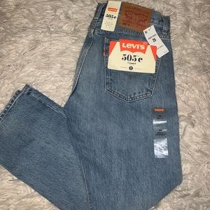 💣 Levi 505 Cropped Jean 💣